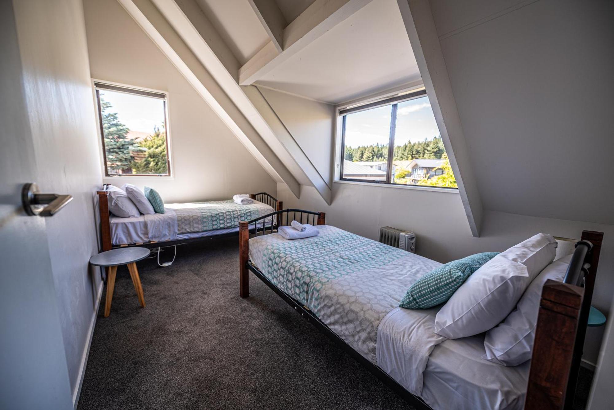 Blue Lake Lodge Lake Tekapo Exterior photo