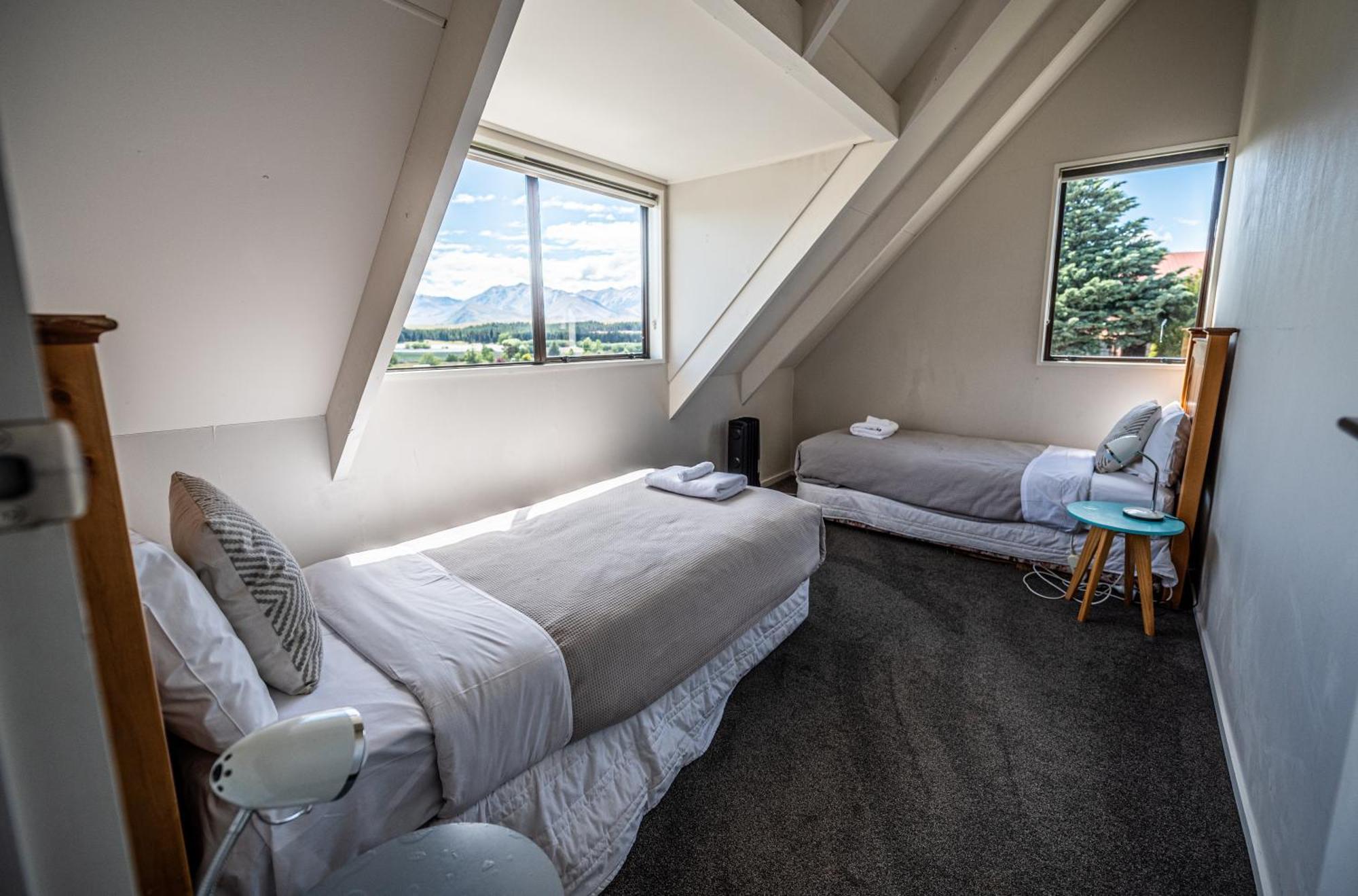 Blue Lake Lodge Lake Tekapo Exterior photo